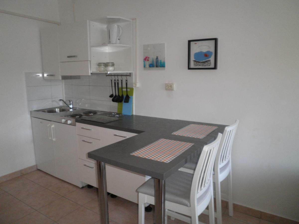 Apartment Zlata Rab Town Ngoại thất bức ảnh